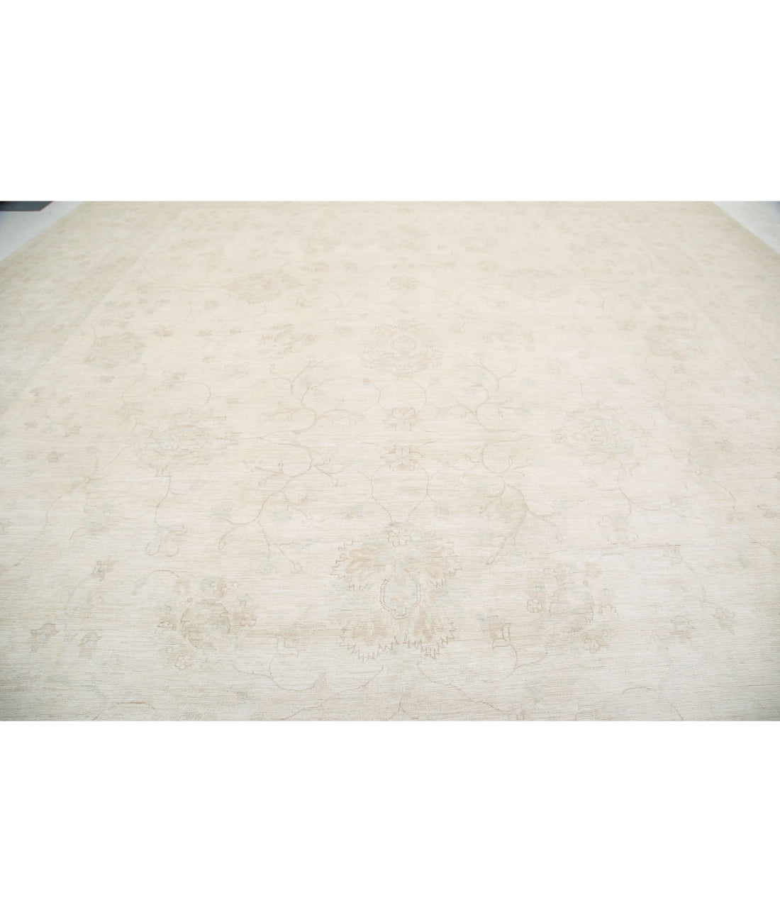 Hand Knotted Serenity Wool Rug - 17'0'' x 23'9'' 17'0'' x 23'9'' (510 X 713) / Ivory / Ivory