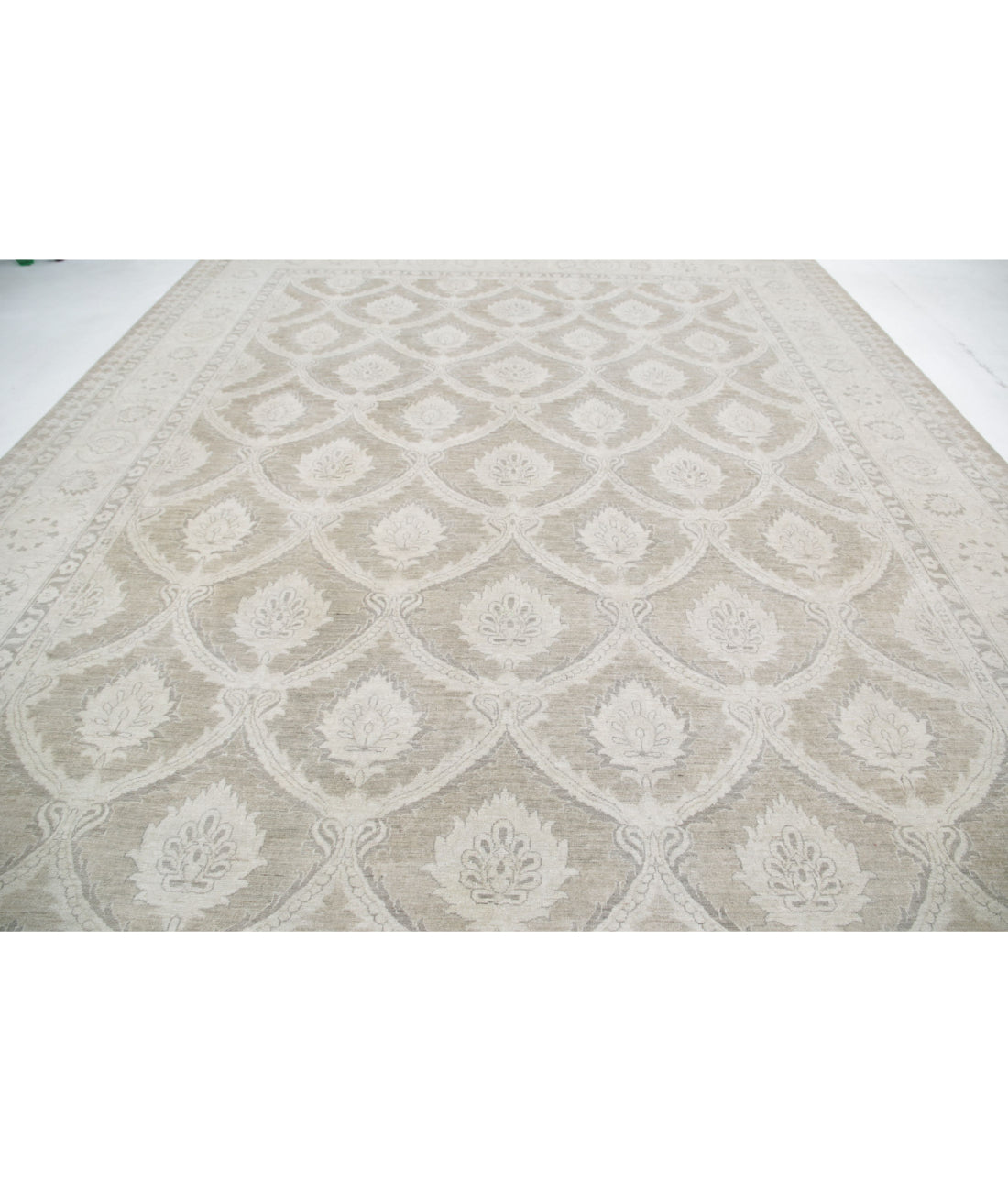 Hand Knotted Serenity Wool Rug - 11'11'' x 15'2'' 11'11'' x 15'2'' (358 X 455) / Taupe / Ivory