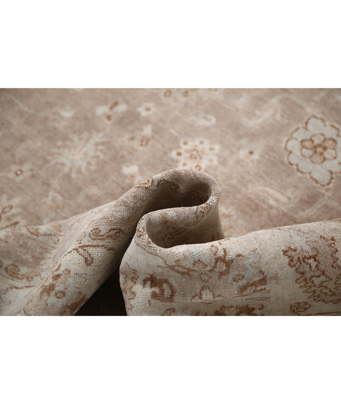 Hand Knotted Serenity Wool Rug - 7'10'' x 9'8'' 7'10'' x 9'8'' (235 X 290) / Taupe / Ivory