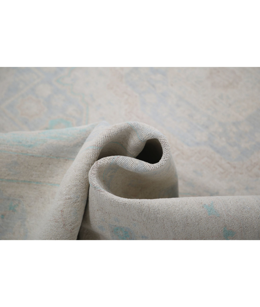 Hand Knotted Serenity Wool Rug - 6'0'' x 8'6'' 6'0'' x 8'6'' (180 X 255) / Blue / Ivory