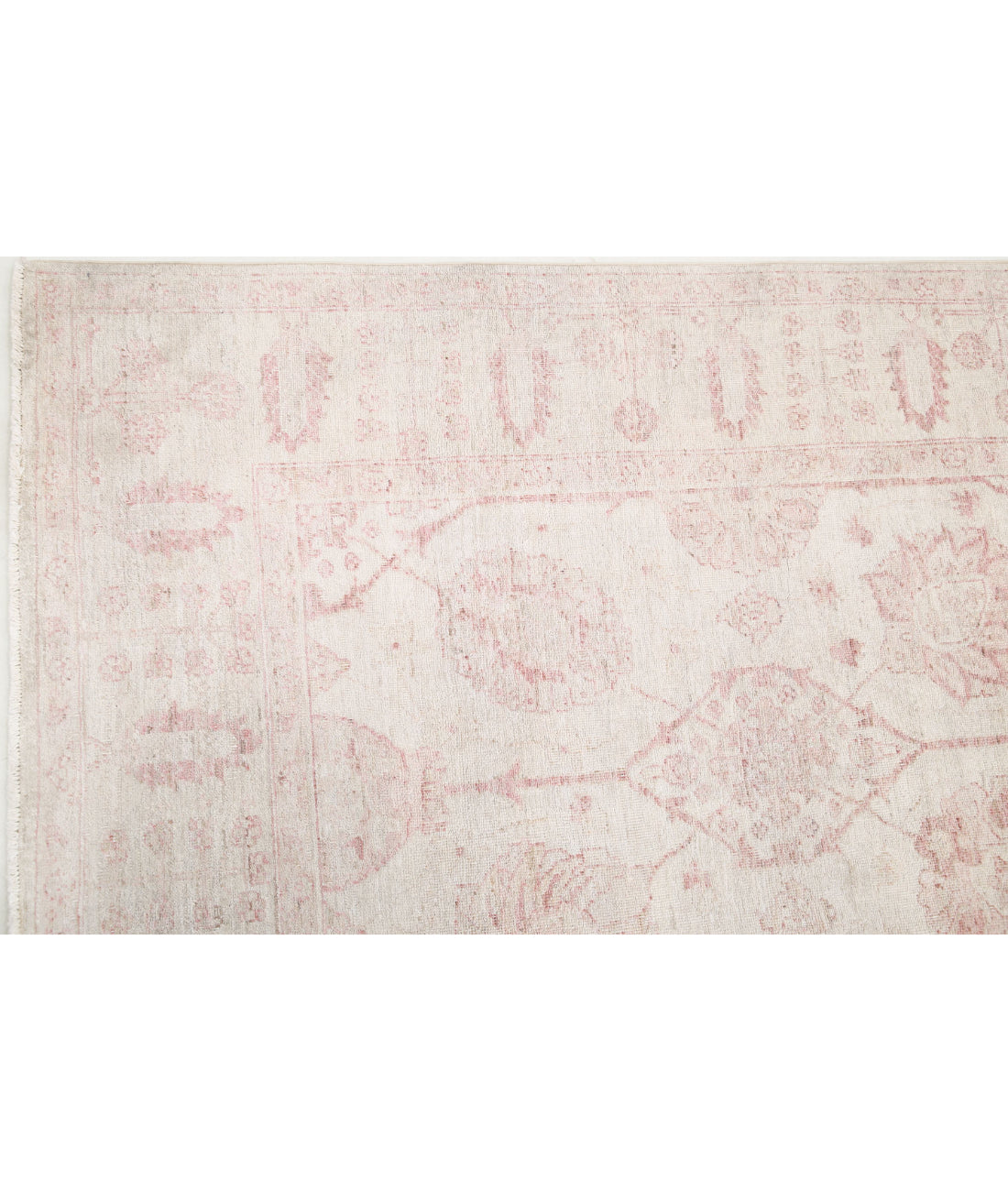 Hand Knotted Serenity Wool Rug - 8'6'' x 17'5'' 8'6'' x 17'5'' (255 X 523) / Ivory / Pink