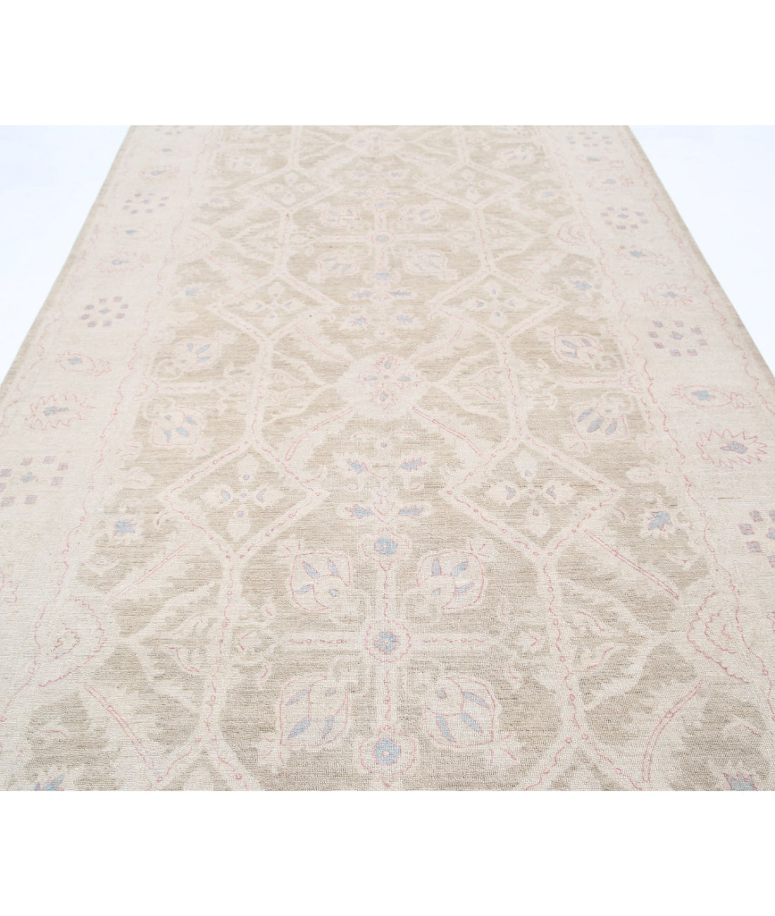 Hand Knotted Serenity Wool Rug - 6'5'' x 25'10'' 6'5'' x 25'10'' (193 X 775) / Ivory / Brown