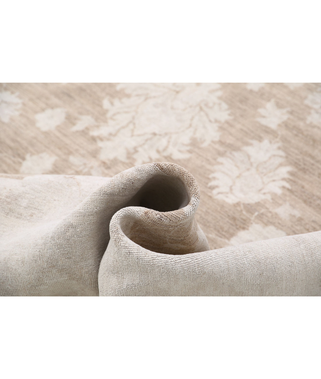 Hand Knotted Serenity Wool Rug - 7'11'' x 10'6'' 7'11'' x 10'6'' (238 X 315) / Taupe / Ivory