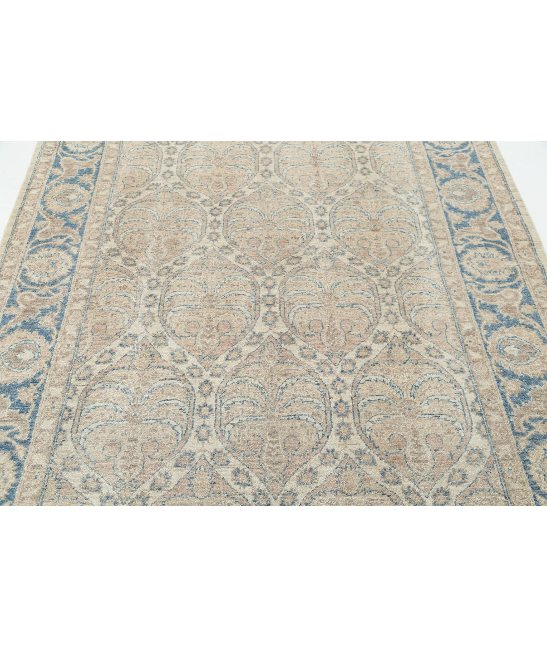 Hand Knotted Serenity Wool Rug - 5'6'' x 7'9'' 5'6'' x 7'9'' (165 X 233) / Ivory / Blue