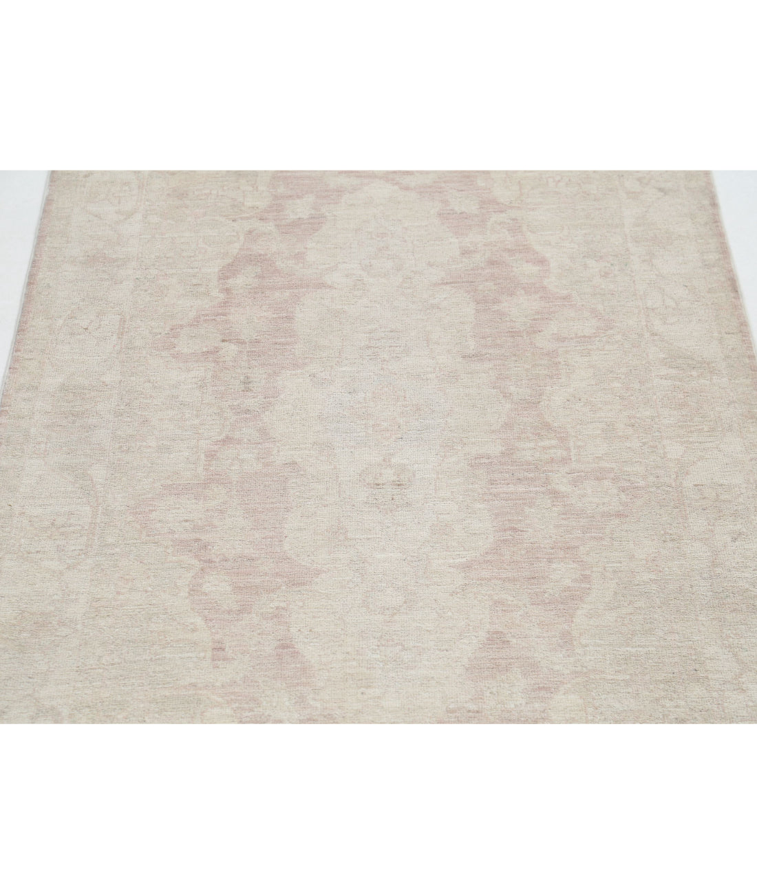 Hand Knotted Serenity Wool Rug - 2'11'' x 4'8'' 2'11'' x 4'8'' (88 X 140) / Pink / Ivory