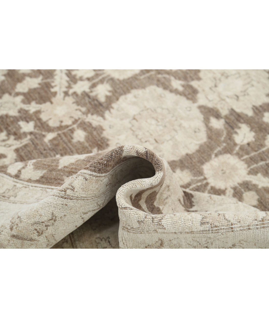 Hand Knotted Serenity Wool Rug - 7'11'' x 10'1'' 7'11'' x 10'1'' (238 X 303) / Brown / Ivory