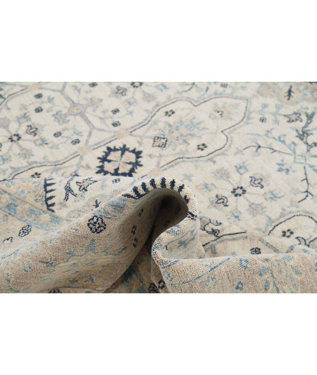 Hand Knotted Serenity Wool Rug - 8'0'' x 9'5'' 8'0'' x 9'5'' (240 X 283) / Ivory / Taupe