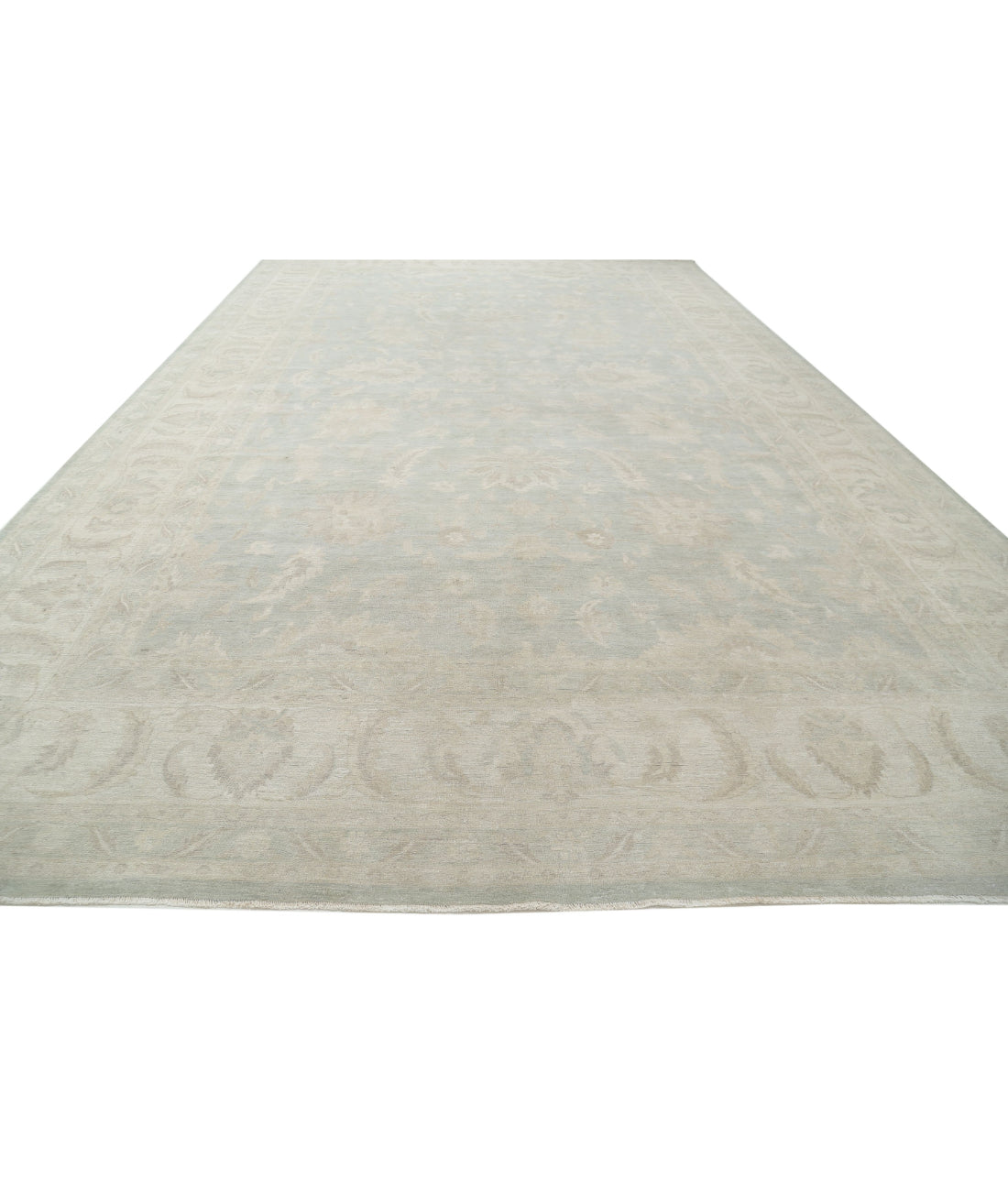 Hand Knotted Serenity Wool Rug - 13'2'' x 20'6'' 13'2'' x 20'6'' (395 X 615) / Green / Ivory