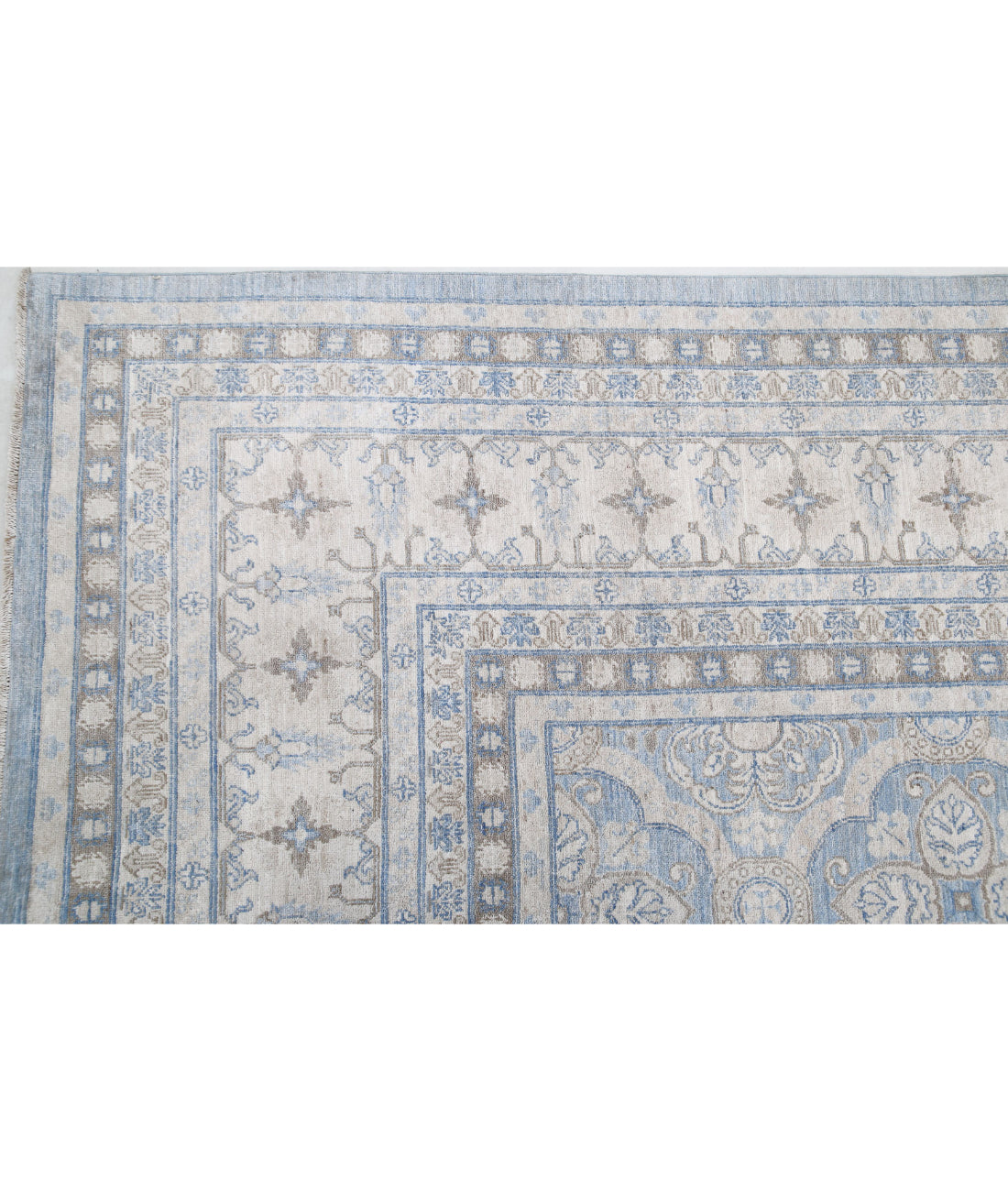 Hand Knotted Serenity Wool Rug - 14'1'' x 18'9'' 14'1'' x 18'9'' (423 X 563) / Blue / Ivory