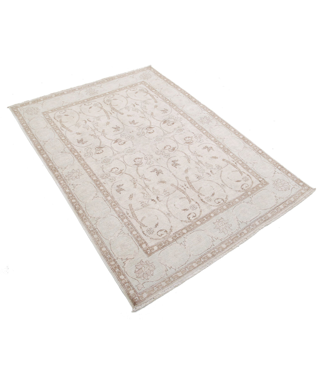 Hand Knotted Fine Serenity Wool Rug - 4'3'' x 5'11'' 4'3'' x 5'11'' (128 X 178) / Ivory / Brown