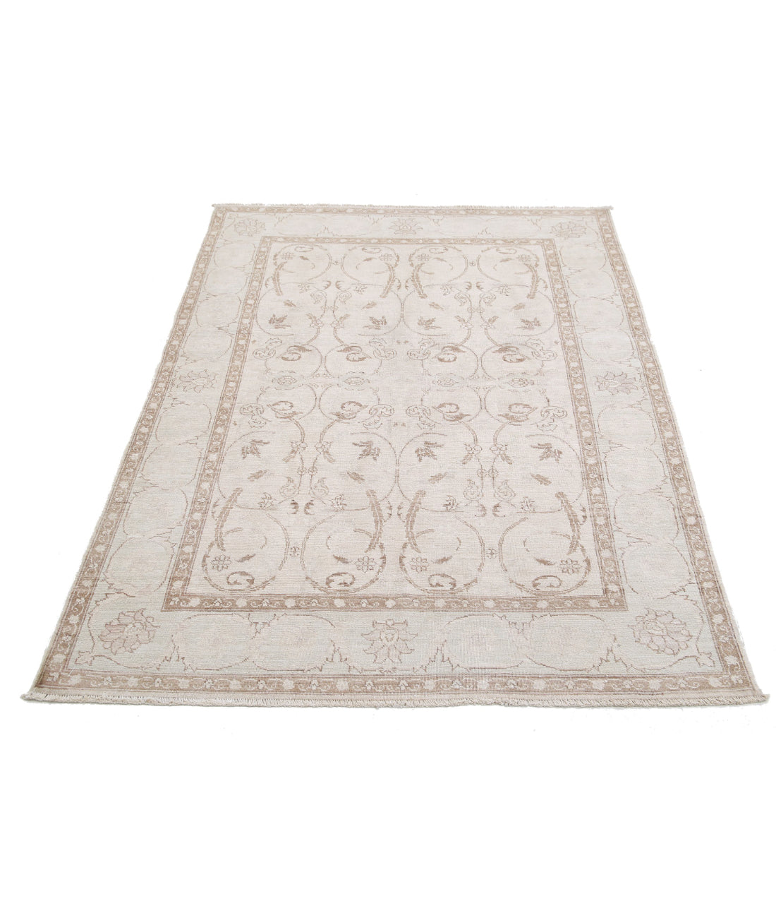 Hand Knotted Fine Serenity Wool Rug - 4'3'' x 5'11'' 4'3'' x 5'11'' (128 X 178) / Ivory / Brown
