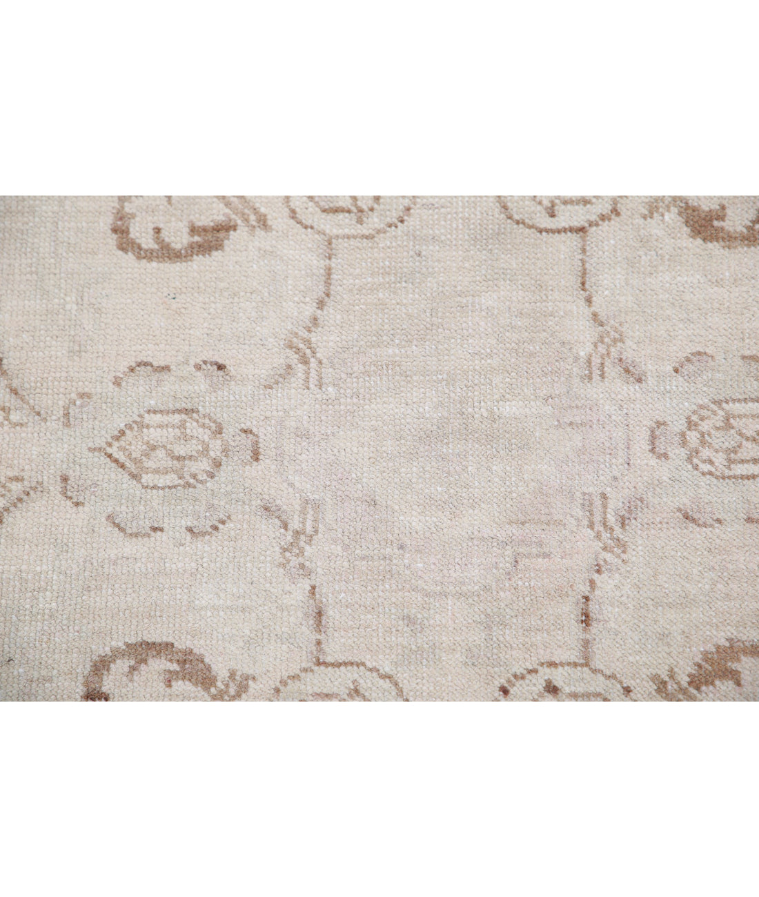 Hand Knotted Fine Serenity Wool Rug - 4'3'' x 5'11'' 4'3'' x 5'11'' (128 X 178) / Ivory / Brown