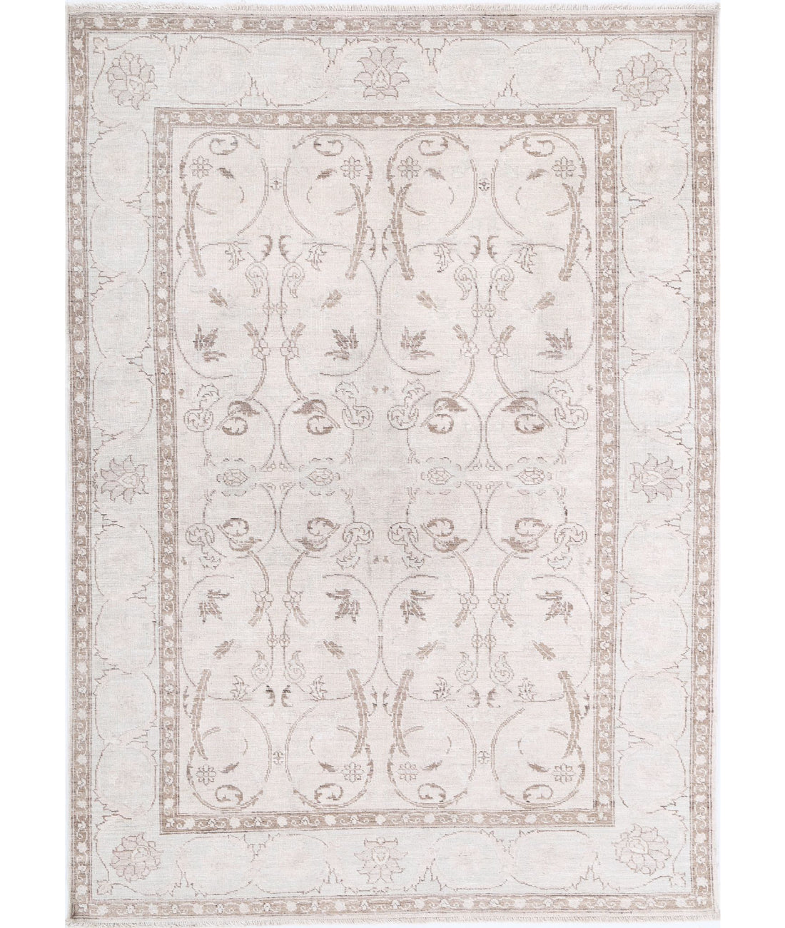 Hand Knotted Fine Serenity Wool Rug - 4'3'' x 5'11''
