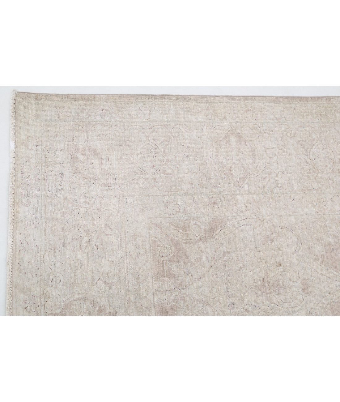 Hand Knotted Fine Serenity Wool Rug - 7'9'' x 9'6'' 7'9'' x 9'6'' (233 X 285) / Ivory / Taupe