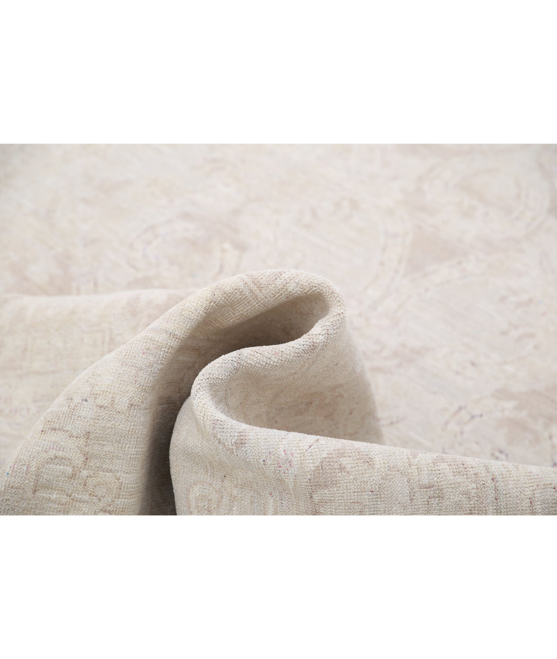 Hand Knotted Fine Serenity Wool Rug - 7'9'' x 9'6'' 7'9'' x 9'6'' (233 X 285) / Ivory / Taupe