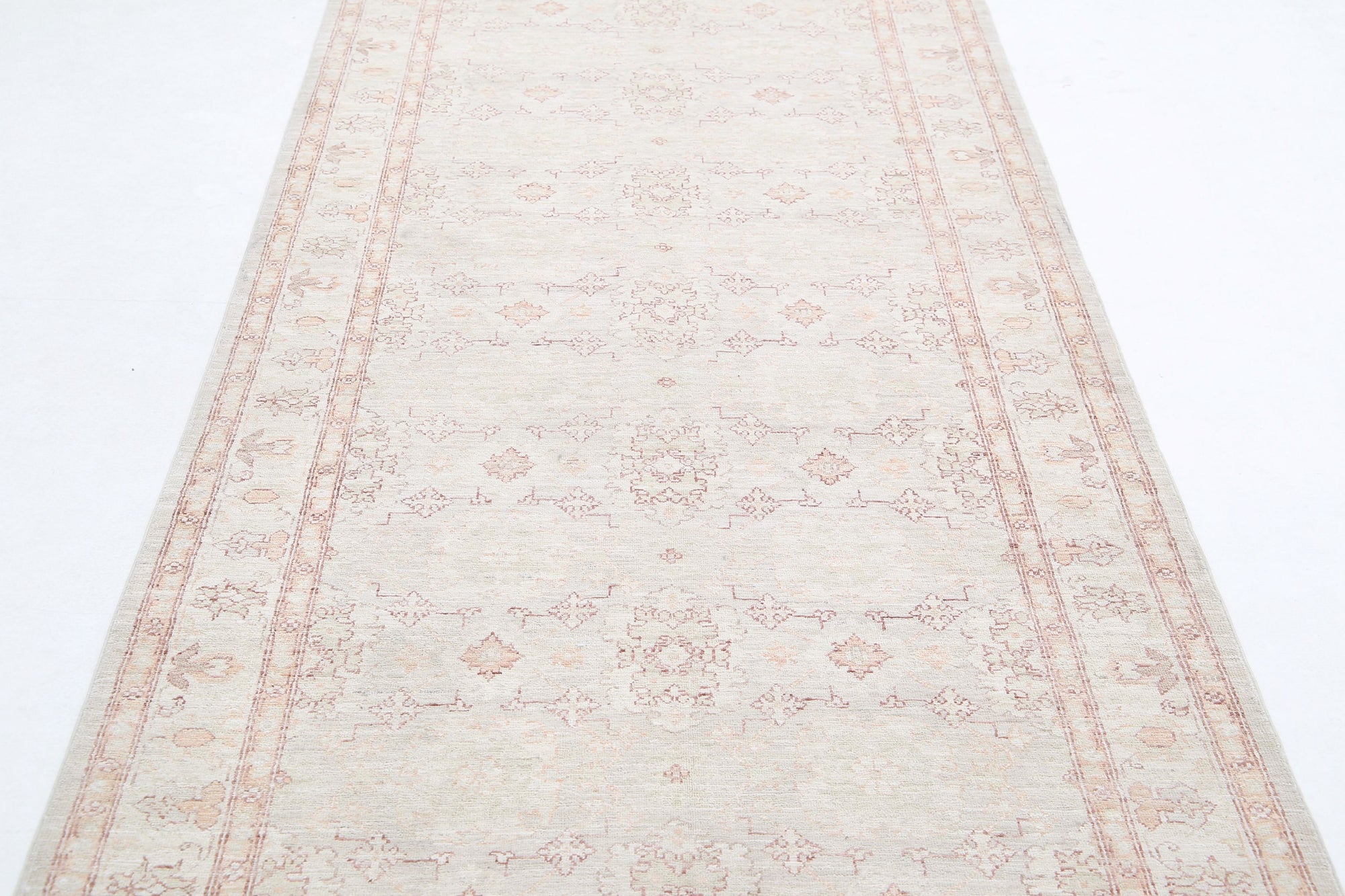 Hand Knotted Fine Serenity Wool Rug - 3'10'' x 10'8''