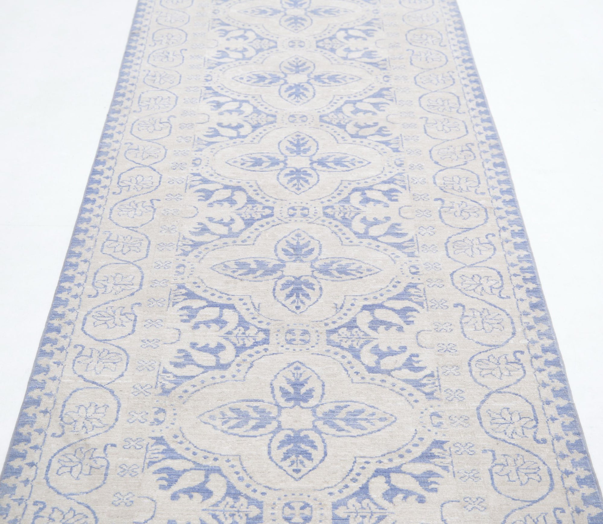 Hand Knotted Fine Serenity Wool Rug - 2'11'' x 9'10''