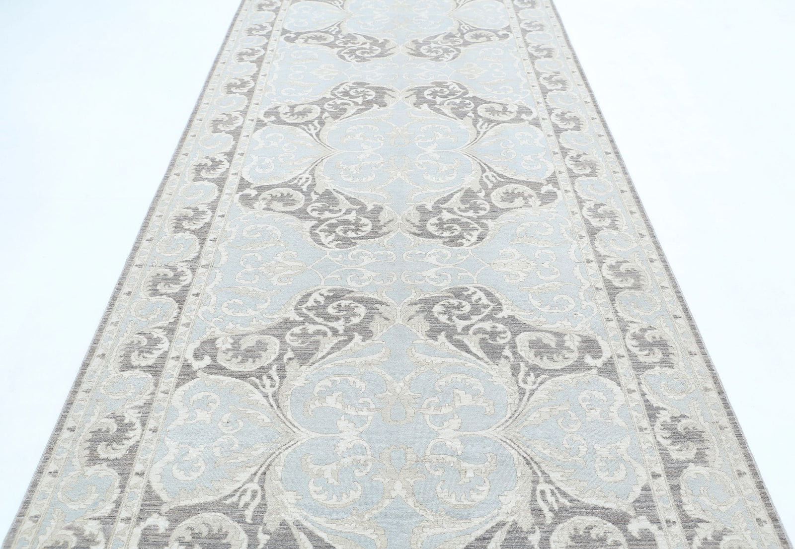 Hand Knotted Fine Serenity Wool Rug - 4'11'' x 13'2''