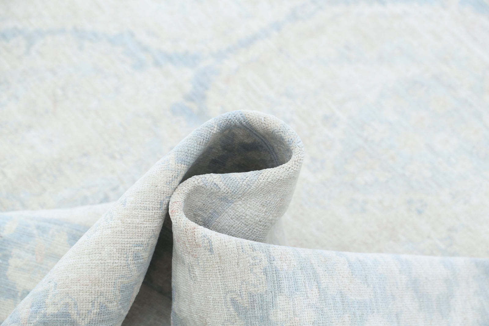 Hand Knotted Fine Serenity Wool Rug - 8'0'' x 9'8''