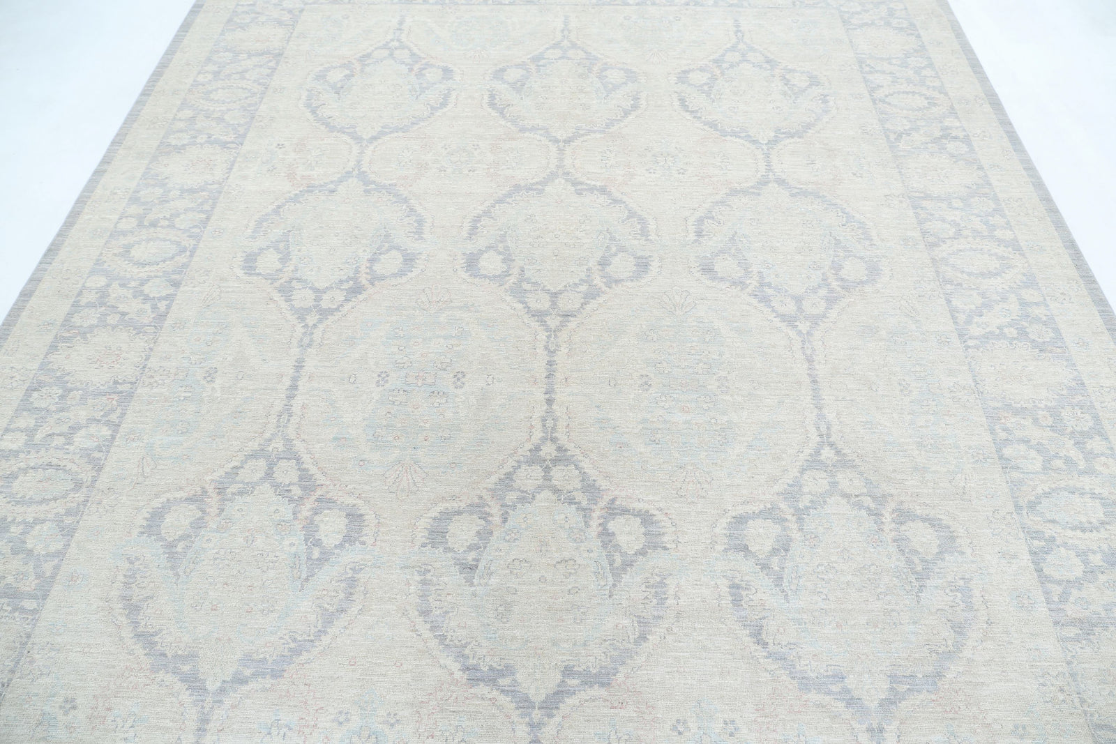 Hand Knotted Fine Serenity Wool Rug - 8'3'' x 9'9''