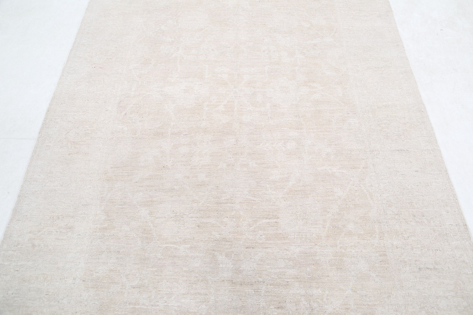 Hand Knotted Fine Serenity Wool Rug - 5'0'' x 9'7''