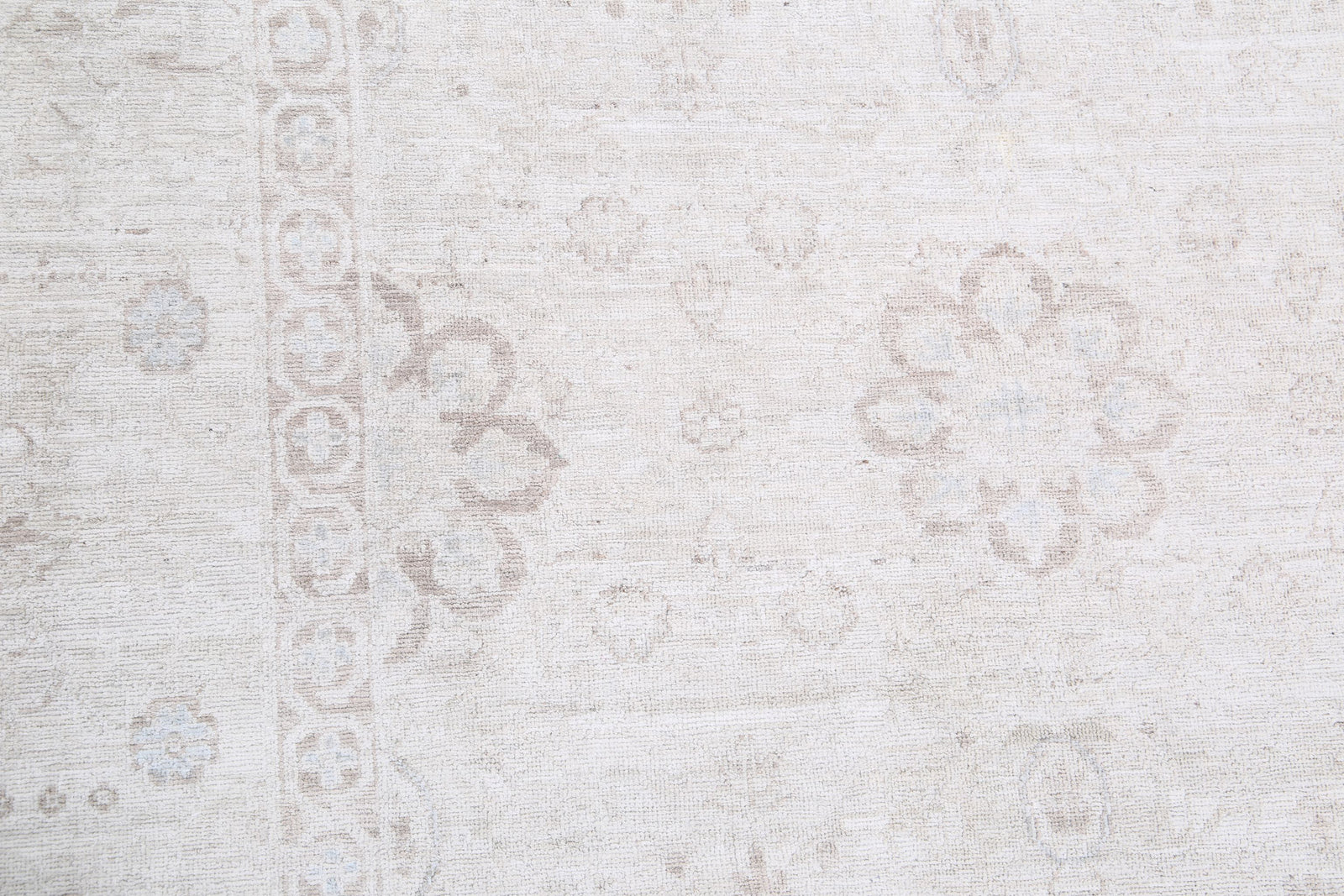 Hand Knotted Fine Serenity Wool Rug - 7'11'' x 9'9''