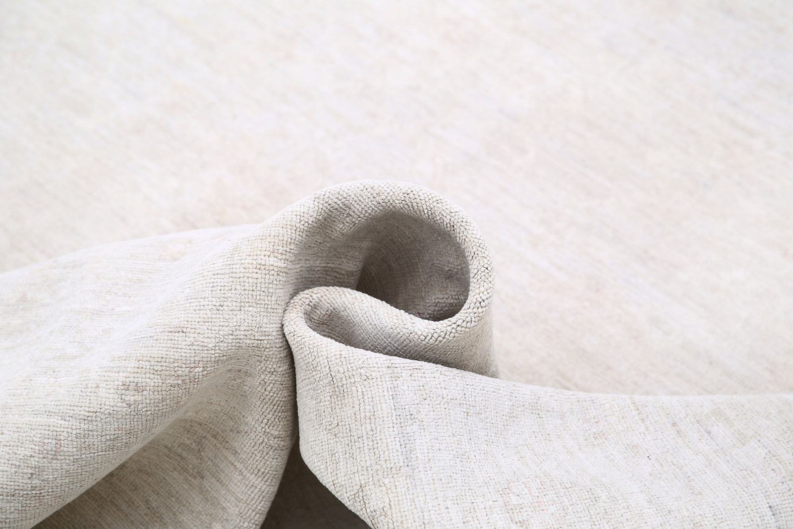 Hand Knotted Fine Serenity Wool Rug - 8'2'' x 9'10''