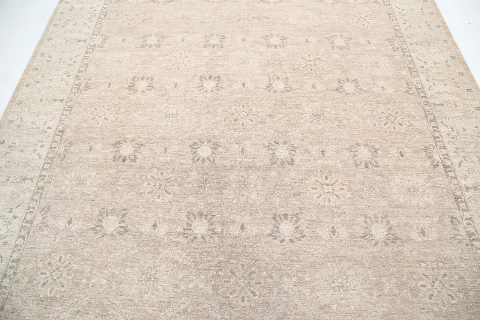 Serenity-hand-knotted-tabriz-wool-rug-5017761-4.jpg