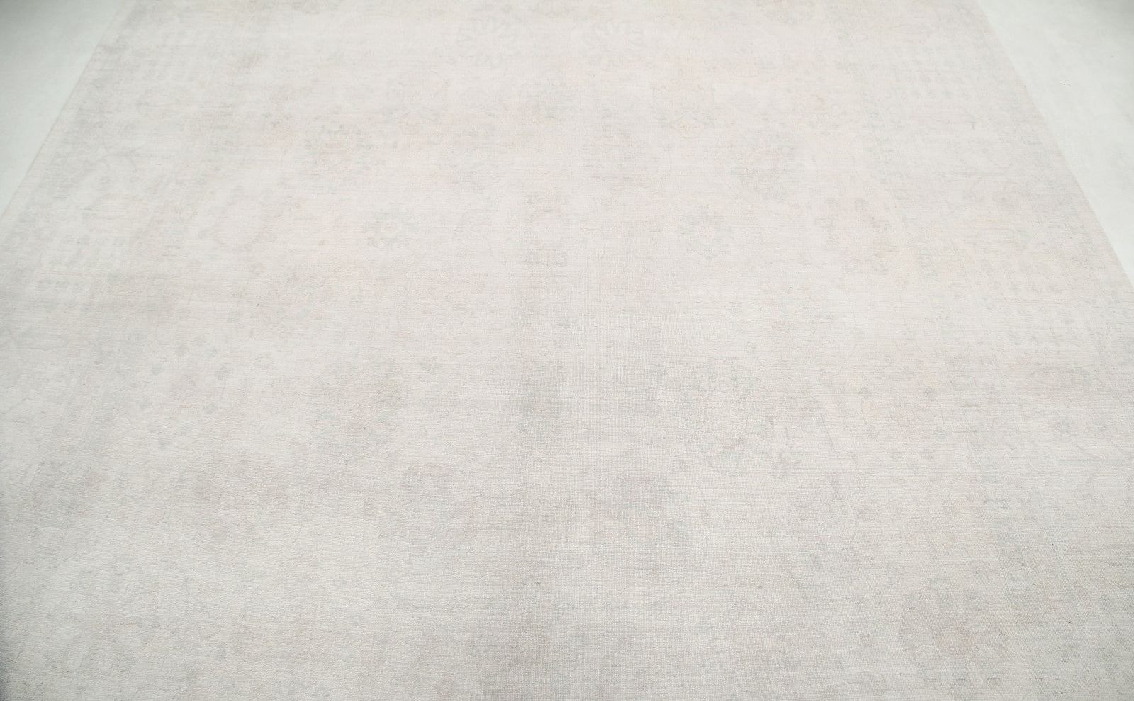 Hand Knotted Fine Serenity Wool Rug - 8'0'' x 10'1''