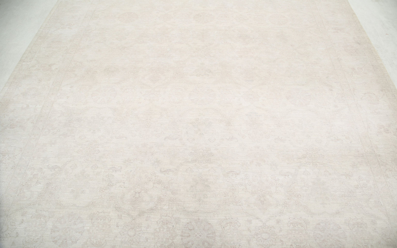 Hand Knotted Fine Serenity Wool Rug - 8'0'' x 10'2''