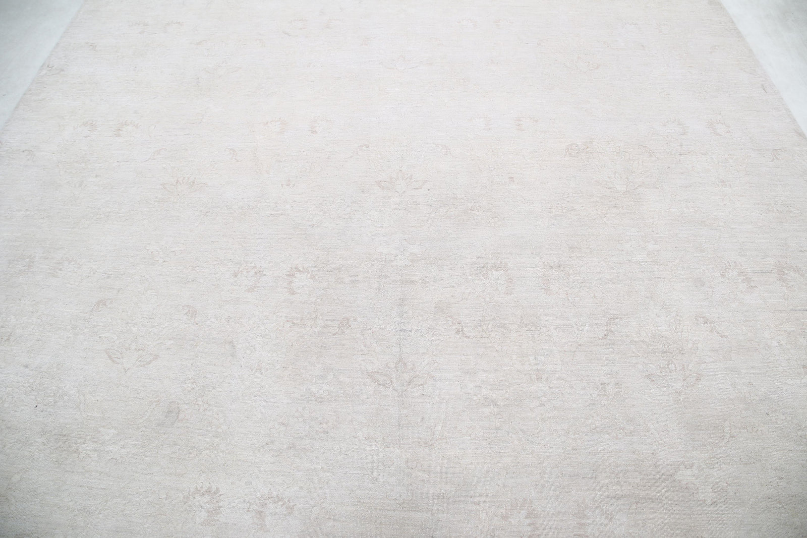 Hand Knotted Fine Serenity Wool Rug - 8'9'' x 11'7''