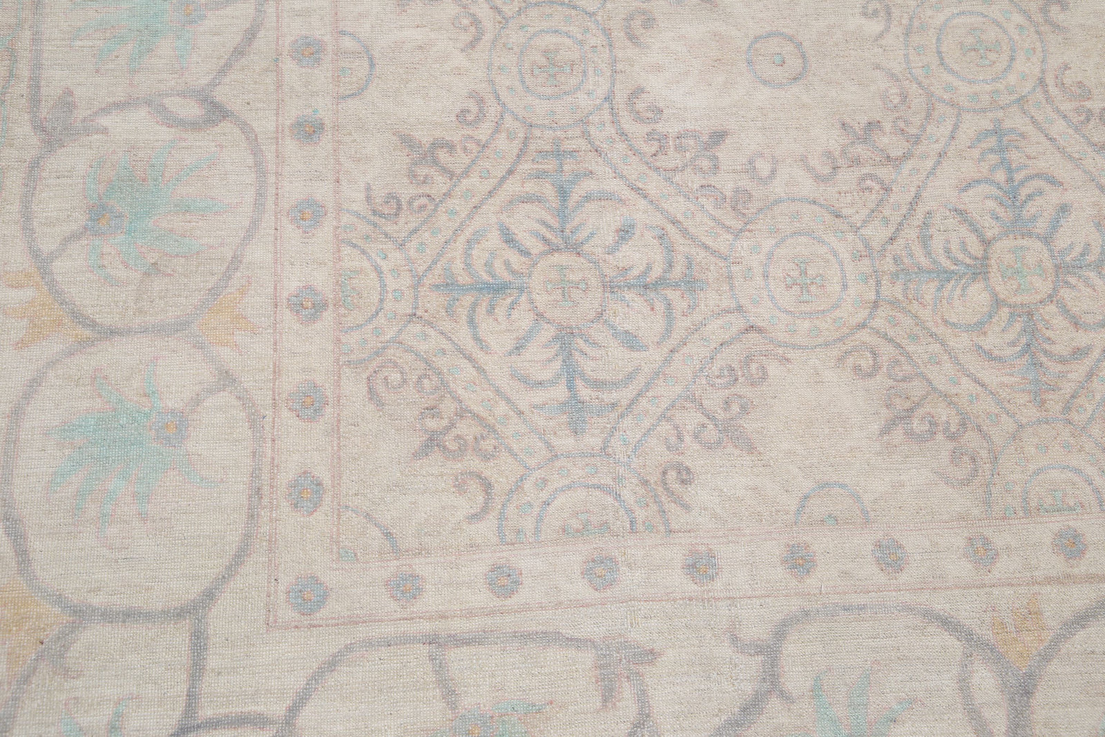 Hand Knotted Fine Serenity Wool Rug - 7'10'' x 10'0''