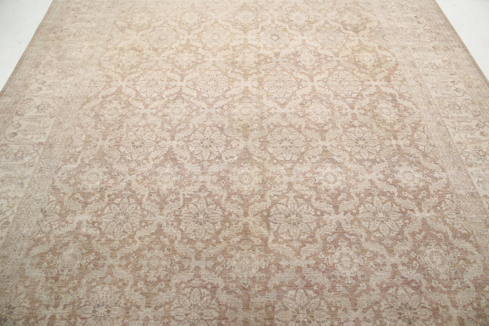 Hand Knotted Fine Serenity Wool Rug - 8'8'' x 11'7''