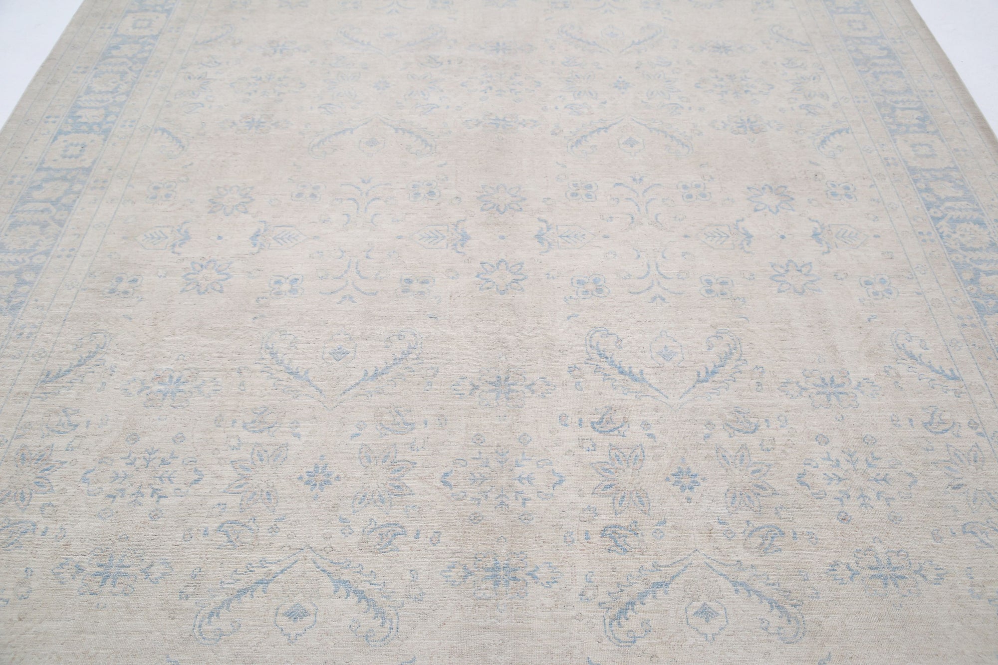 Serenity-hand-knotted-tabriz-wool-rug-5018789-4.jpg
