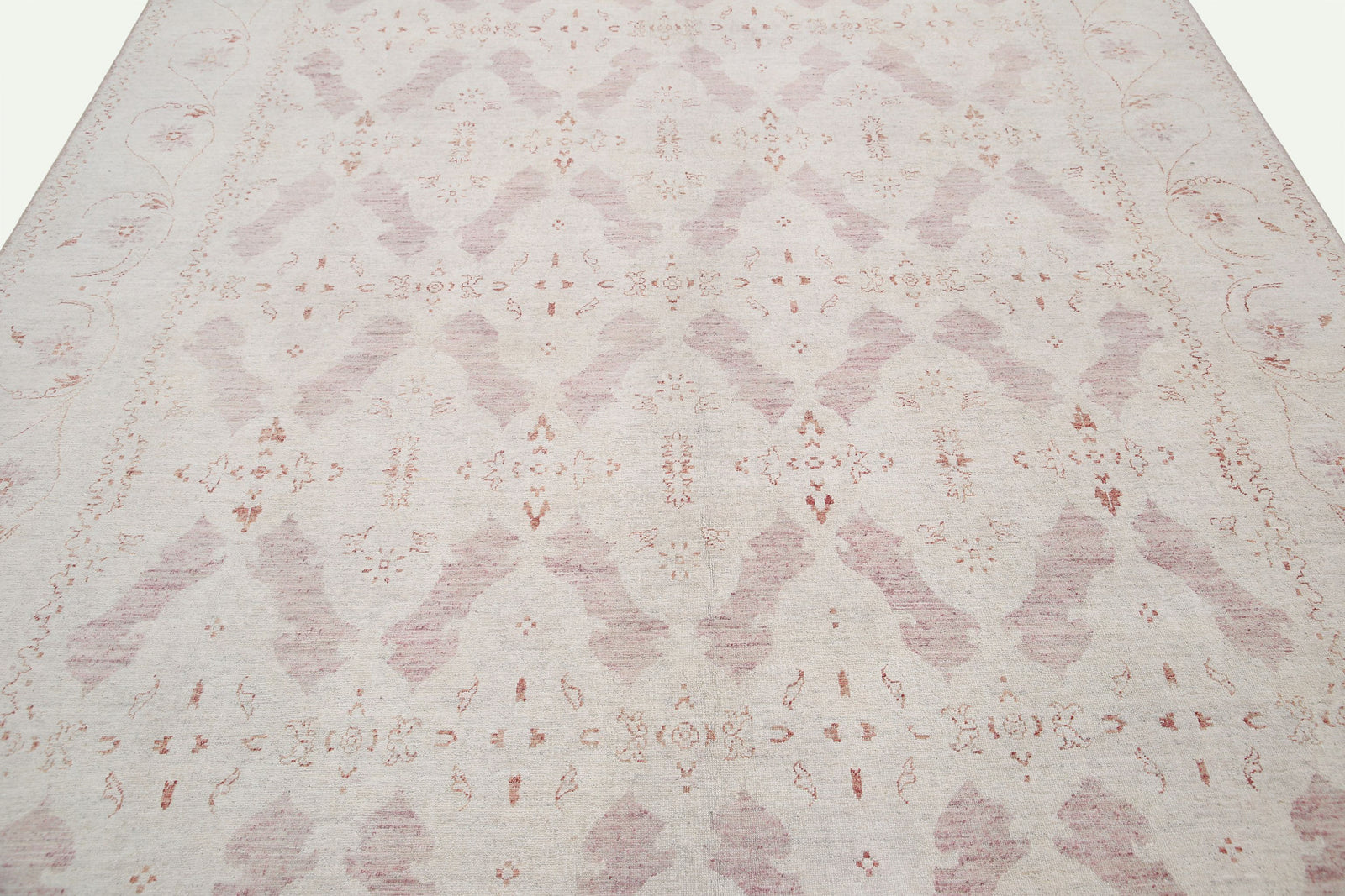 Hand Knotted Fine Serenity Wool Rug - 7'9'' x 10'10''