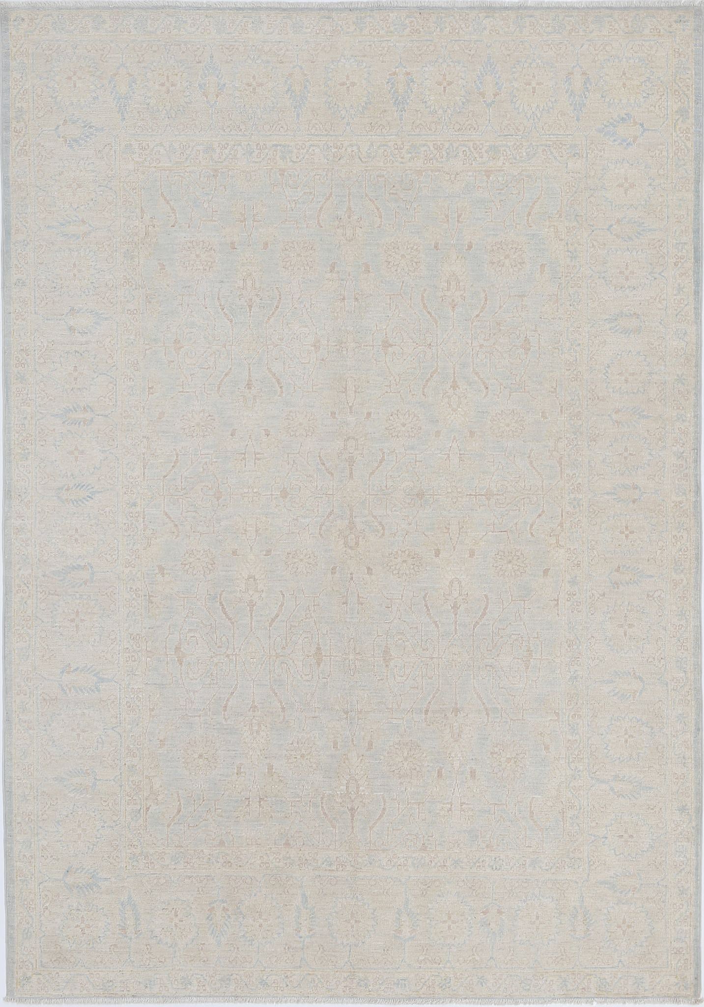 Hand Knotted Fine Serenity Wool Rug - 4'10'' x 6'10''