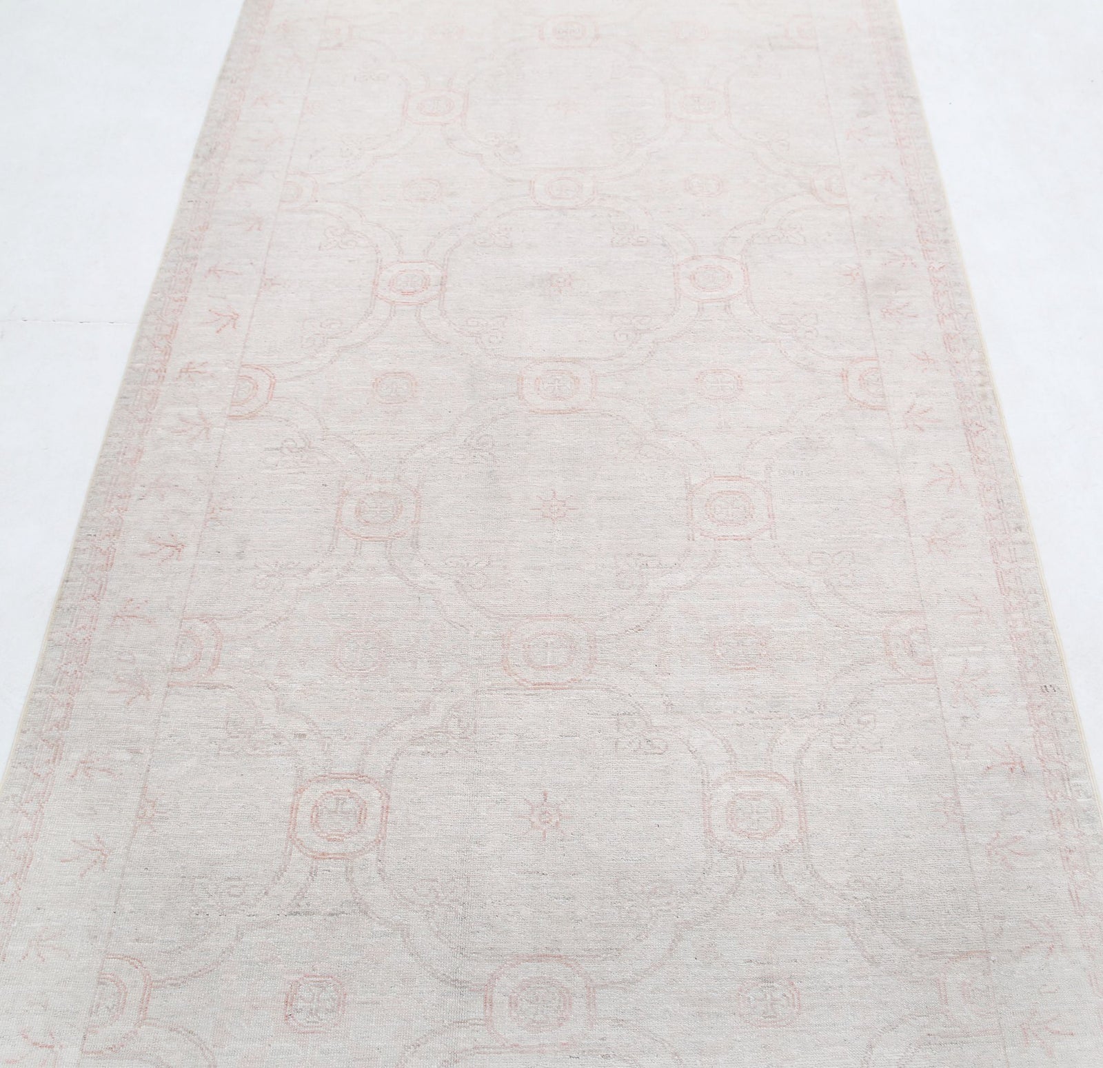 Hand Knotted Fine Serenity Wool Rug - 3'10'' x 11'2''