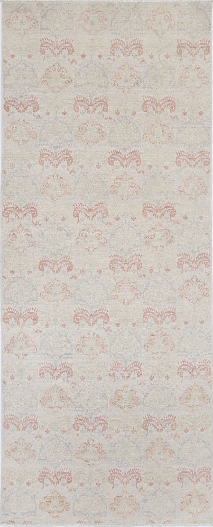 Hand Knotted Fine Serenity Wool Rug - 4'0'' x 10'2''