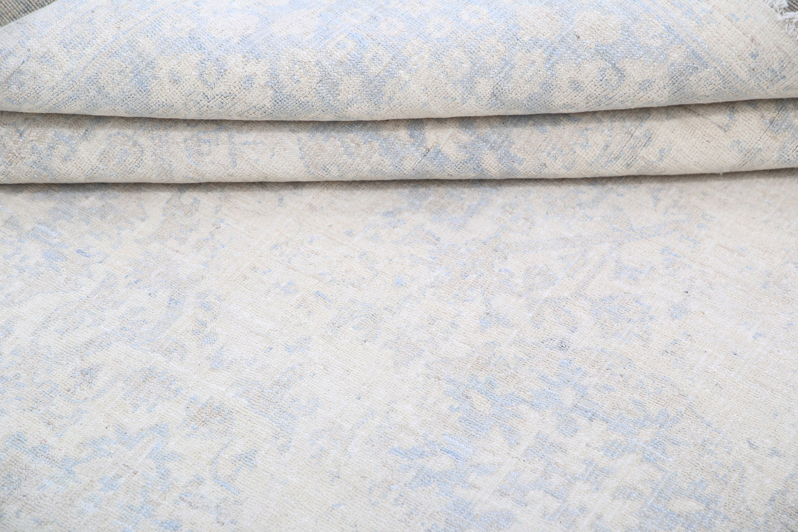 Hand Knotted Fine Serenity Wool Rug - 5'8'' x 7'11''