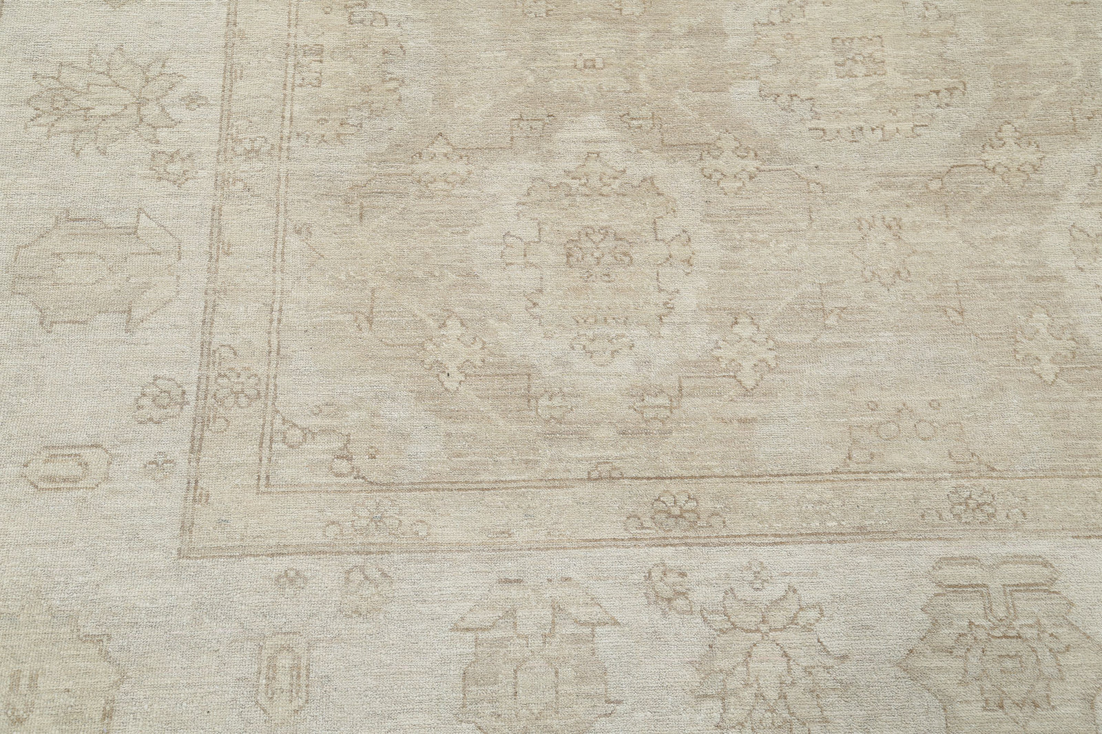 Serenity-hand-knotted-tabriz-wool-rug-5024641-5.jpg