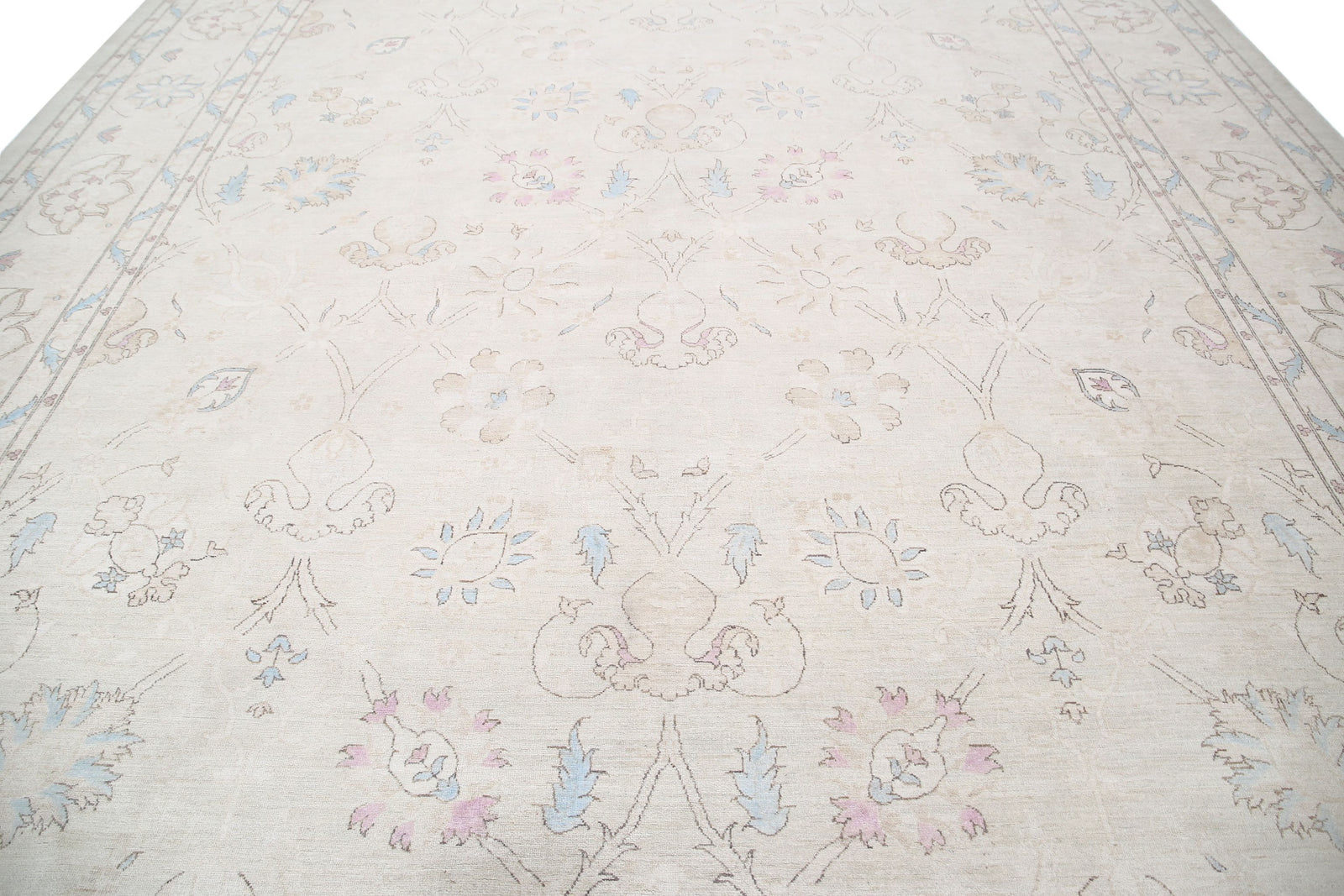 Serenity-hand-knotted-tabriz-wool-rug-5024947-4.jpg