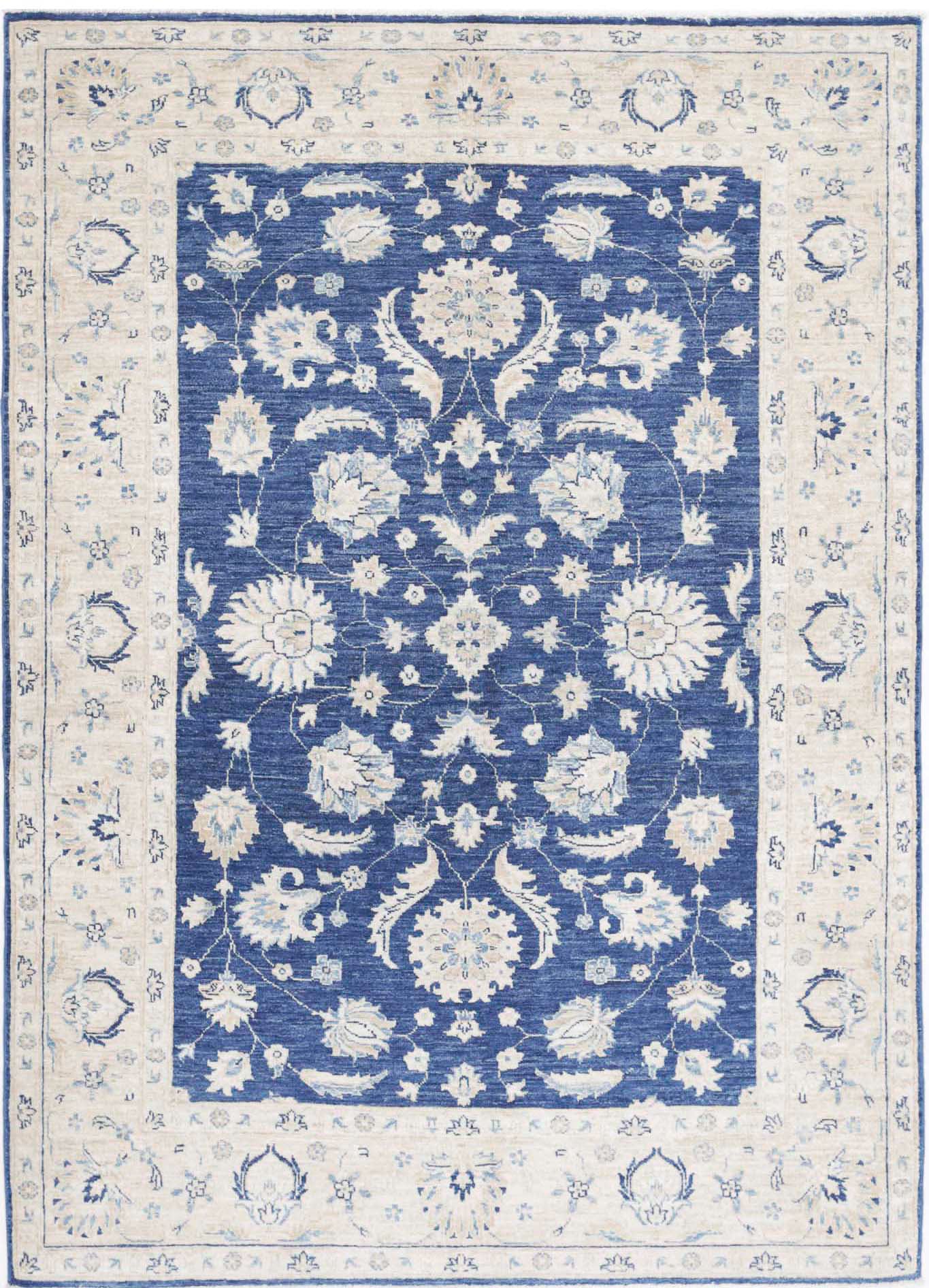 Hand Knotted Ziegler Sultanabad Wool Rug - 4'9'' x 6'7''