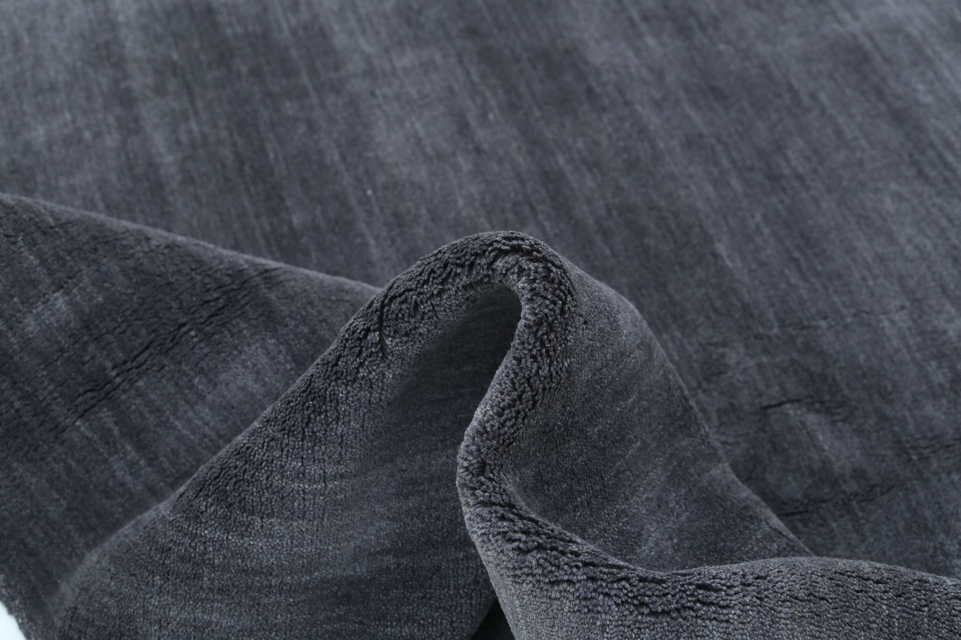 Hand Made Modern Solid Wool Rug - 6'6'' x 6'6''