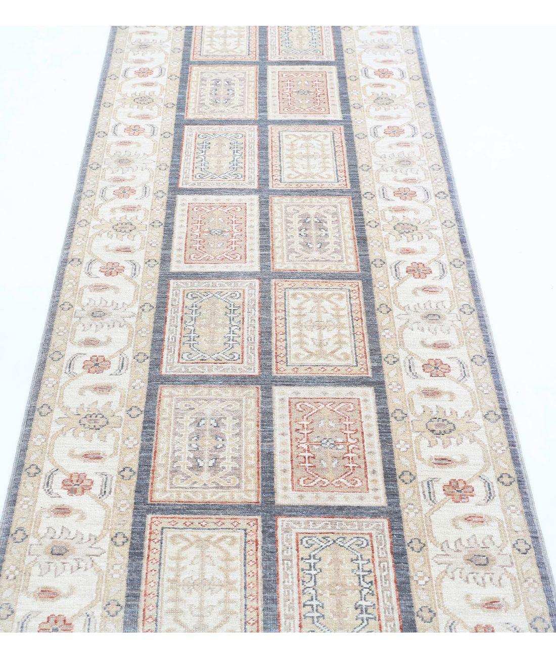 Hand Knotted Bakhtiari Wool Rug - 2'7'' x 8'1'' 2'7'' x 8'1'' (78 X 243) / Grey / Ivory