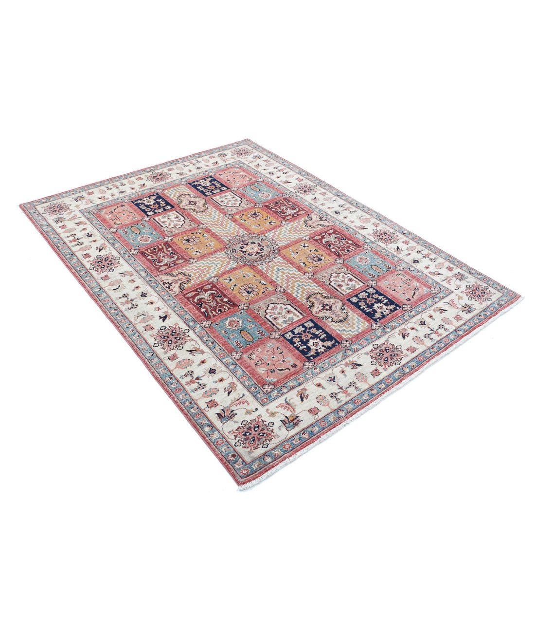 Hand Knotted Bakhtiari Wool Rug - 4'9'' x 6'5'' 4'9'' x 6'5'' (143 X 193) / Peach / Ivory