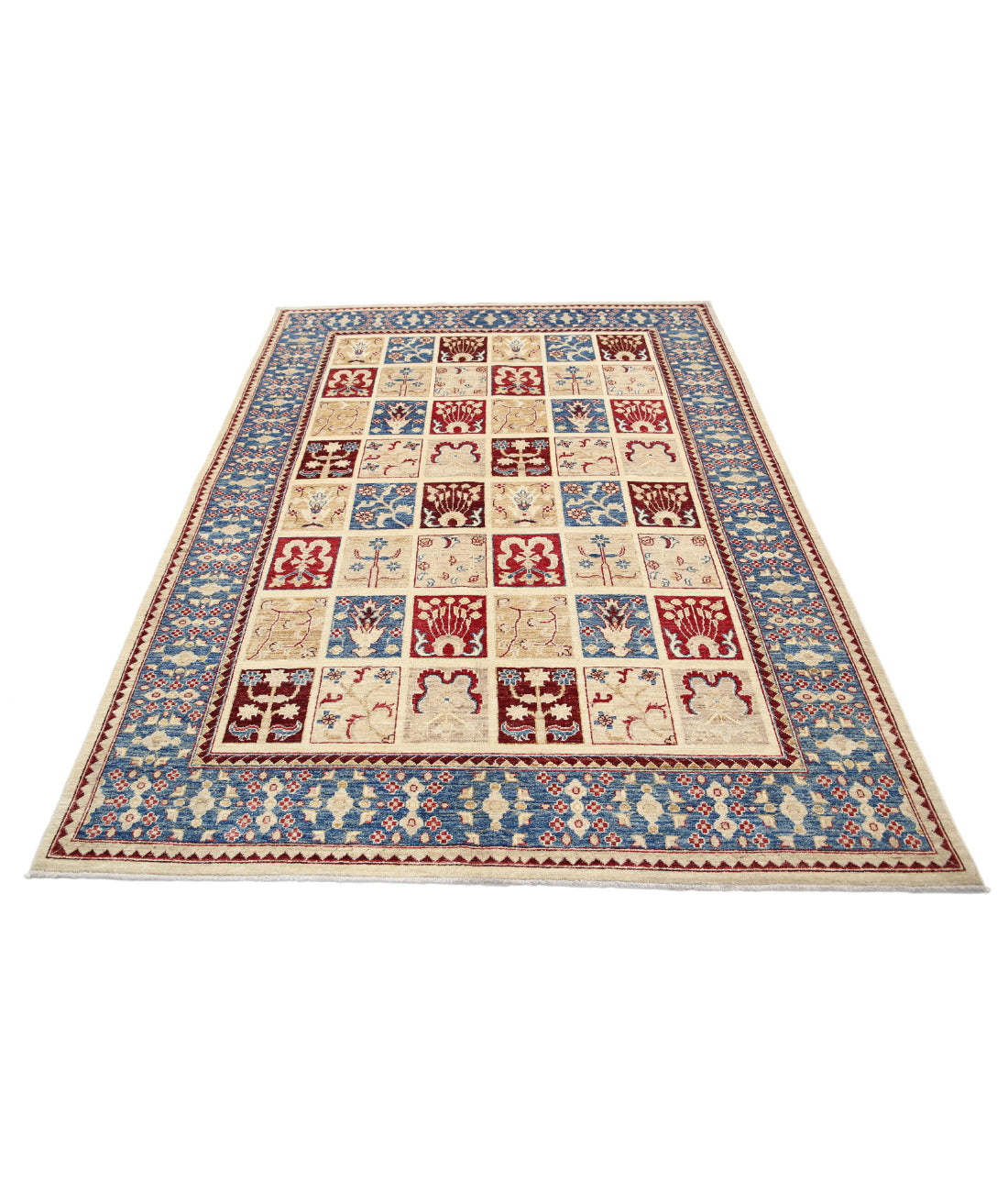 Hand Knotted Bakhtiari Wool Rug - 5'7'' x 7'8'' 5'7'' x 7'8'' (168 X 230) / Multi / Ivory