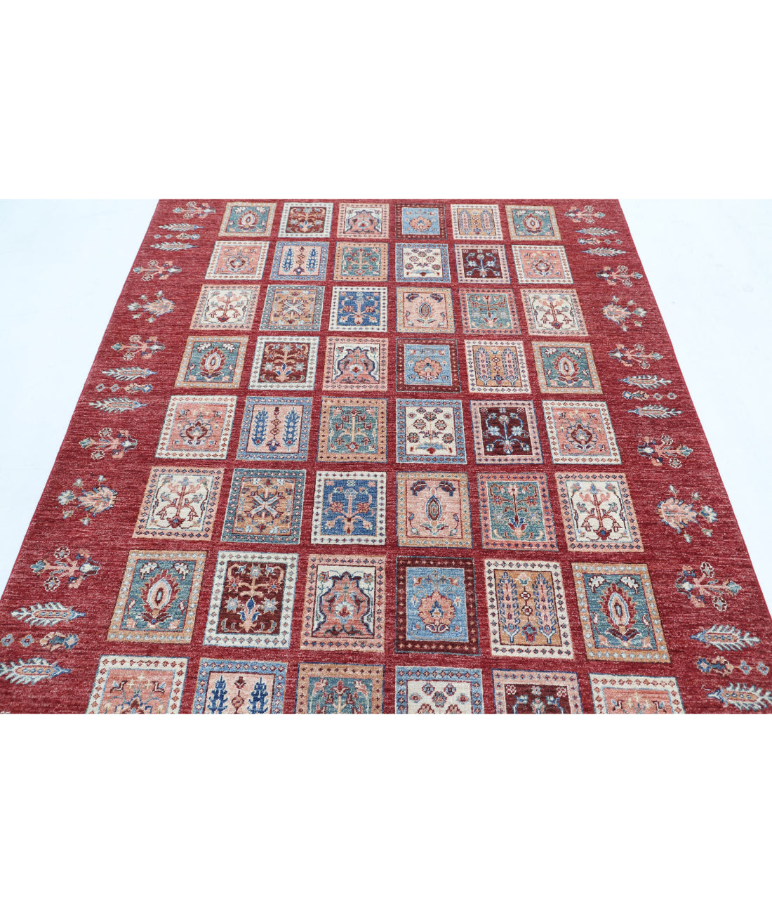 Hand Knotted Bakhtiari Wool Rug - 5'7'' x 7'8'' 5'7'' x 7'8'' (168 X 230) / Red / Red