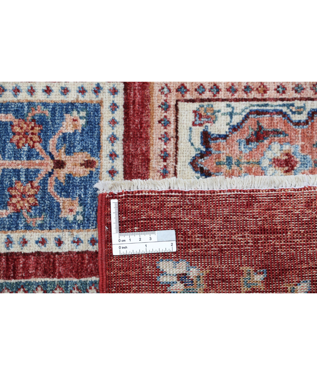 Hand Knotted Bakhtiari Wool Rug - 5'7'' x 7'8'' 5'7'' x 7'8'' (168 X 230) / Red / Red