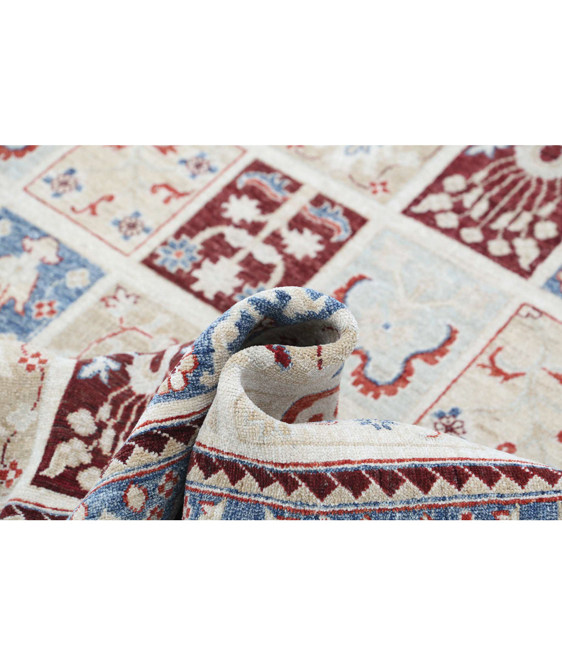 Hand Knotted Bakhtiari Wool Rug - 5'7'' x 8'1'' 5'7'' x 8'1'' (168 X 243) / Multi / Grey