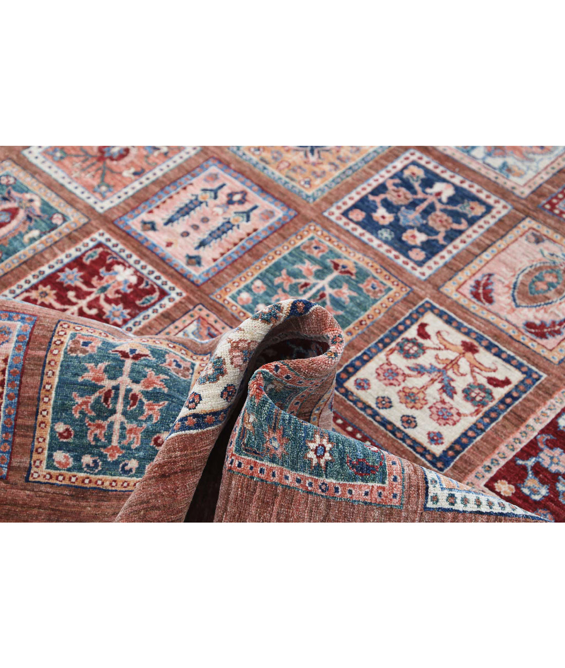 Hand Knotted Bakhtiari Wool Rug - 4'10'' x 6'6'' 4'10'' x 6'6'' (145 X 195) / Brown / Brown
